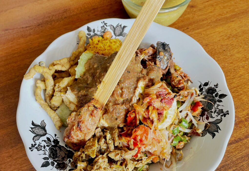 Masakan Bali Autentik Dan Halal Di Panjer-Paon Mbok Yan