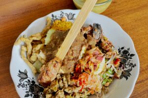 Masakan Bali Autentik Dan Halal Di Panjer-Paon Mbok Yan